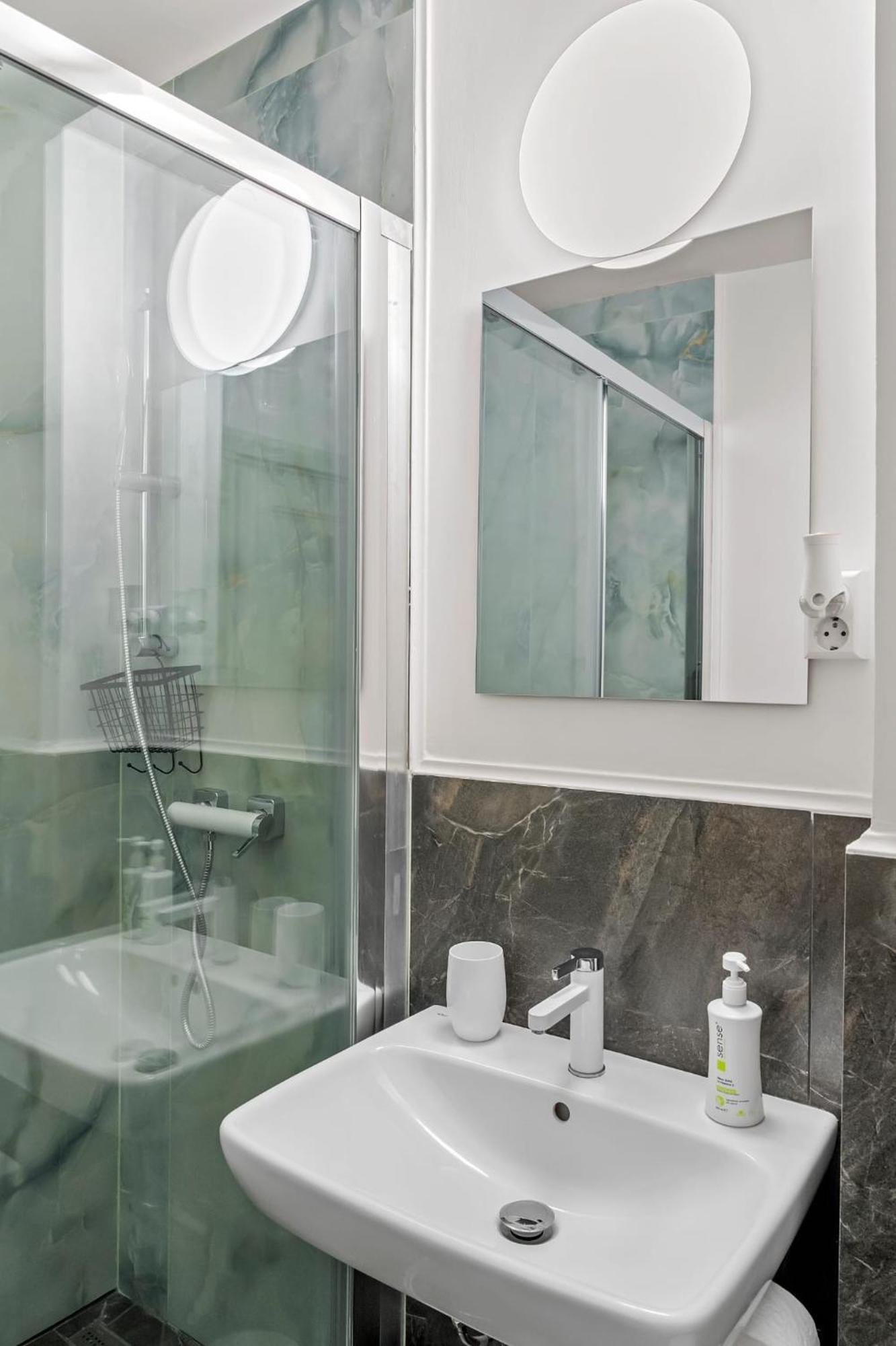 Unirii Zen Apartman Jászvásár Kültér fotó